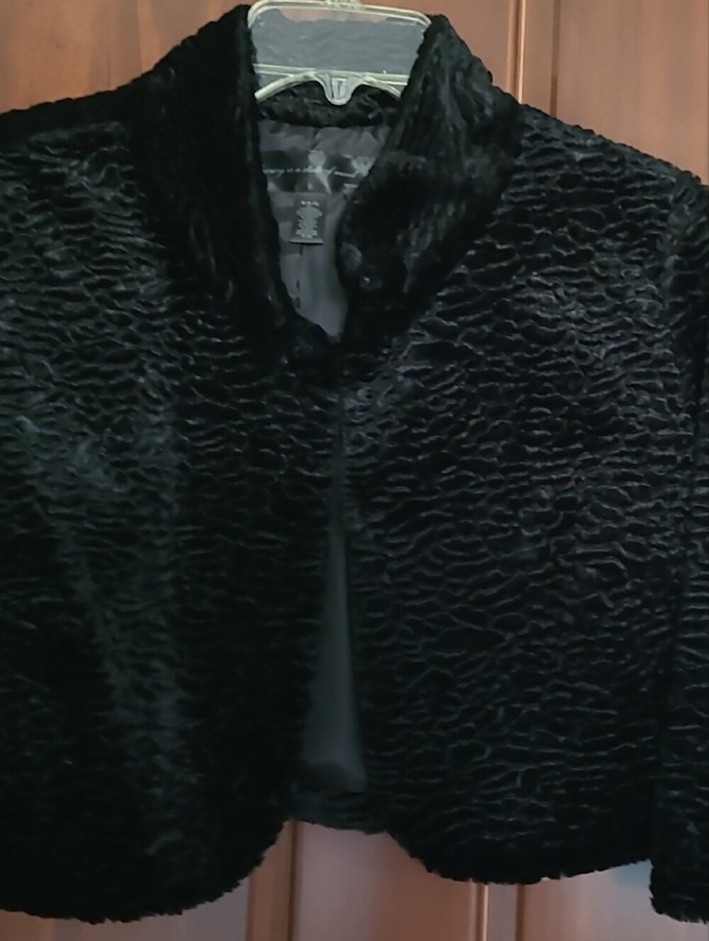 Black Faux Fur Jacket - Women’s Elegant Cropped Coat